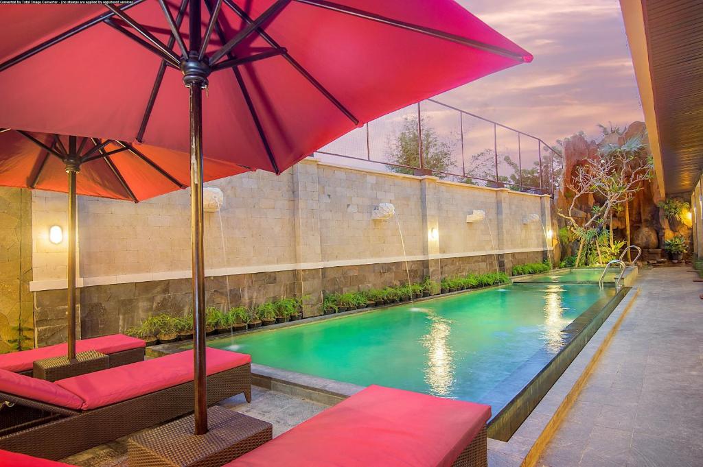 Bazén v ubytování The Swaha Ubud Hotel nebo v jeho okolí