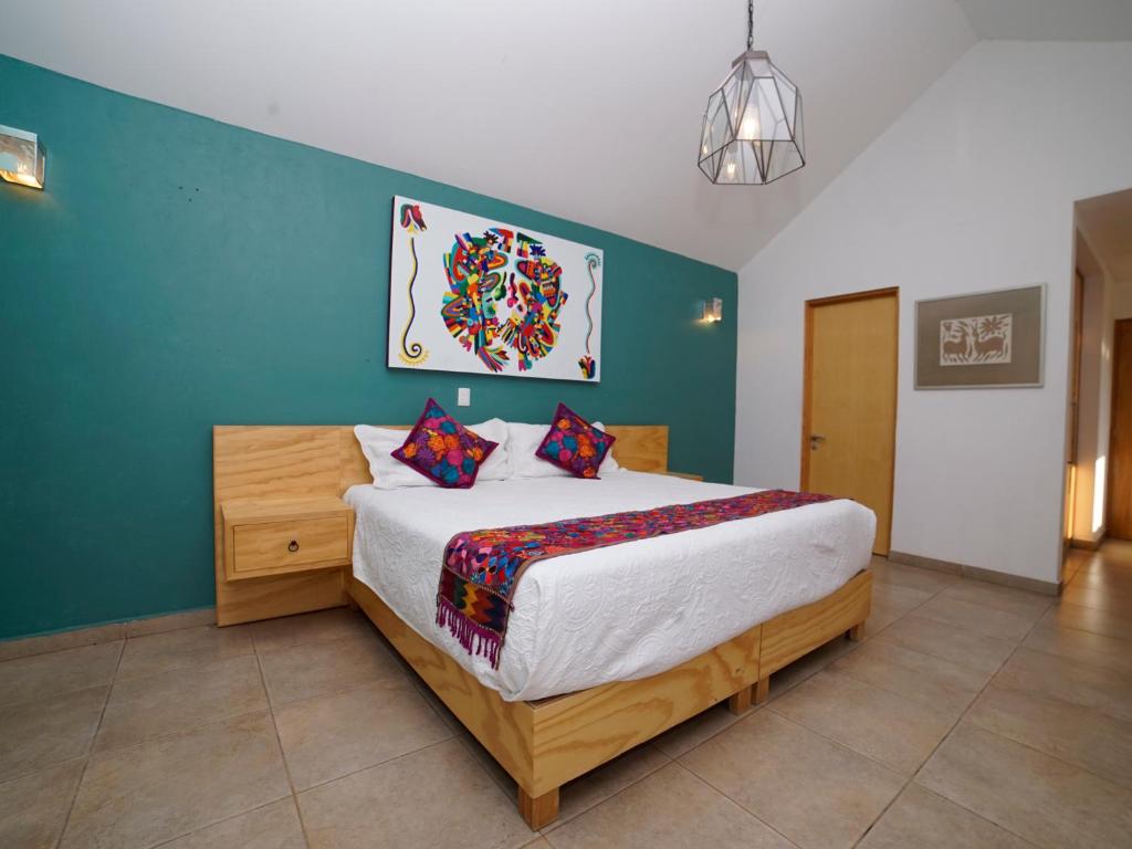 Φωτογραφία από το άλμπουμ του Hotel y Villas Los Pirules by Rotamundos σε Villagrán