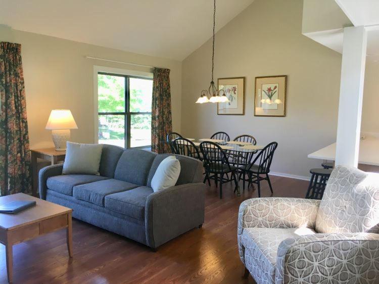 Posezení v ubytování Pocono Mountain Villas by Exploria Resorts