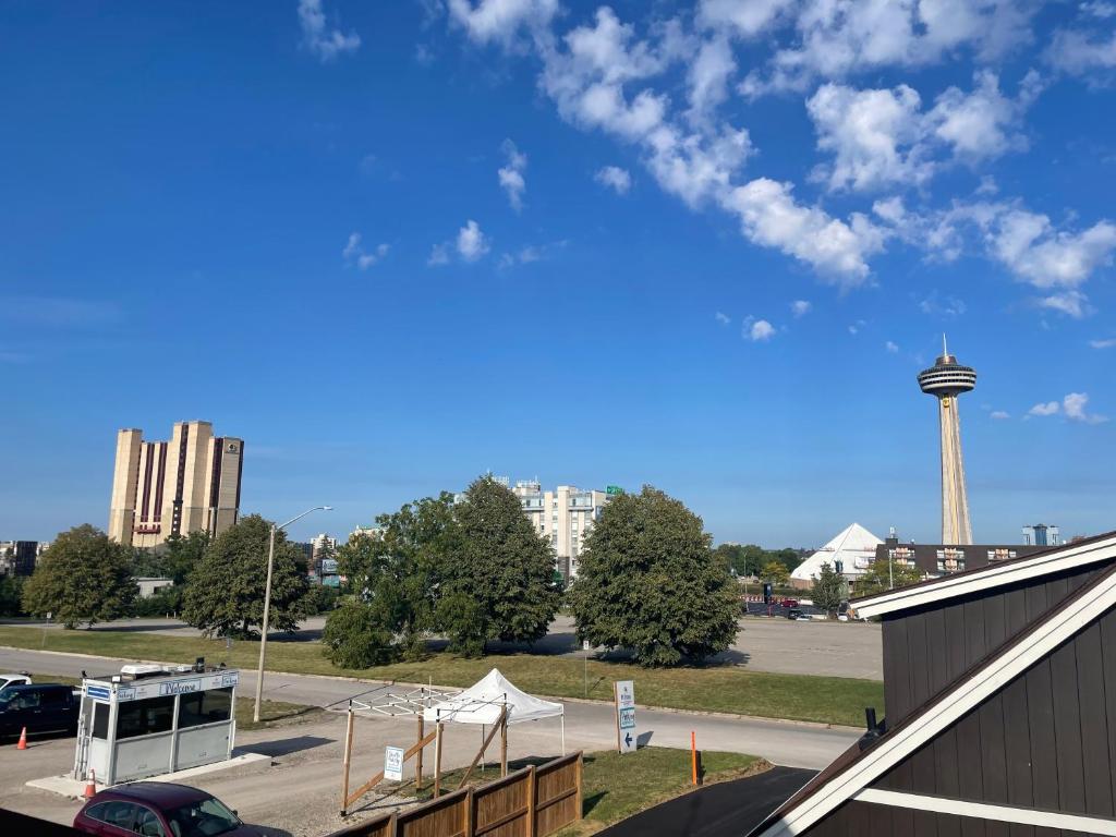 Falls Lodge by the Falls (Formerly Knights Inn) - Resim 21