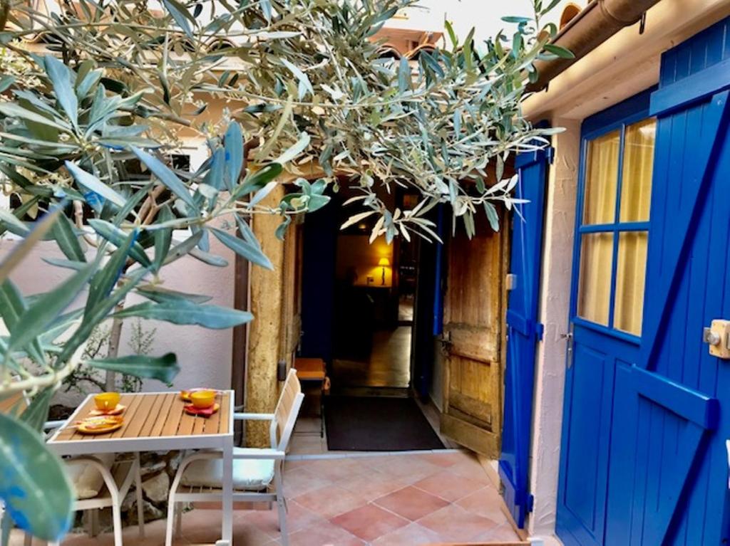 Hôtel Le Colbert - Resim 31