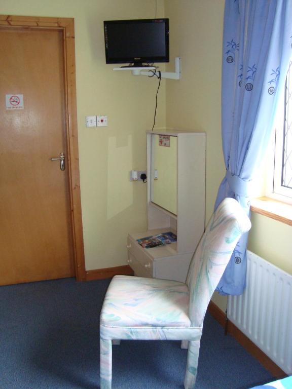 TV a/nebo společenská místnost v ubytování Hy Breasal B&B