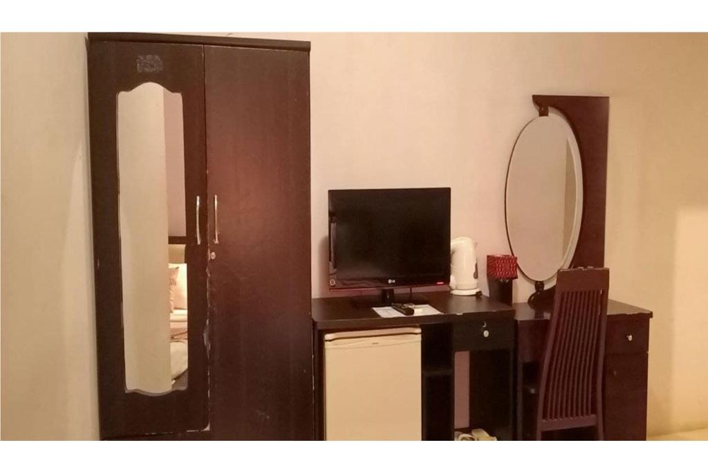You Eng Hotel - Standard Twin Room