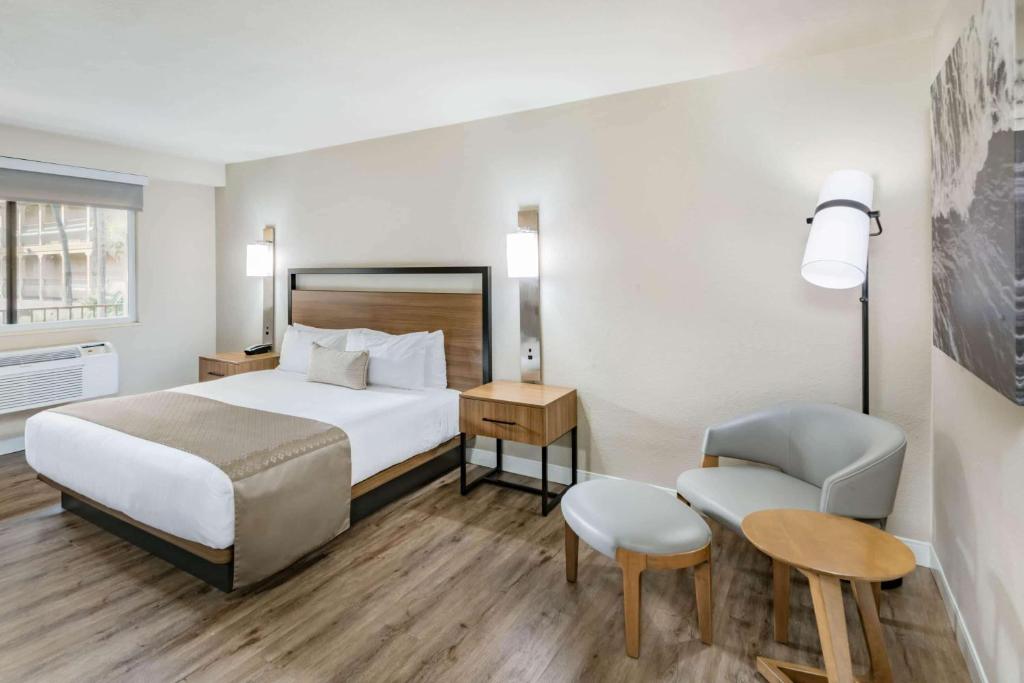 Wyndham Garden San Diego near SeaWorld photo