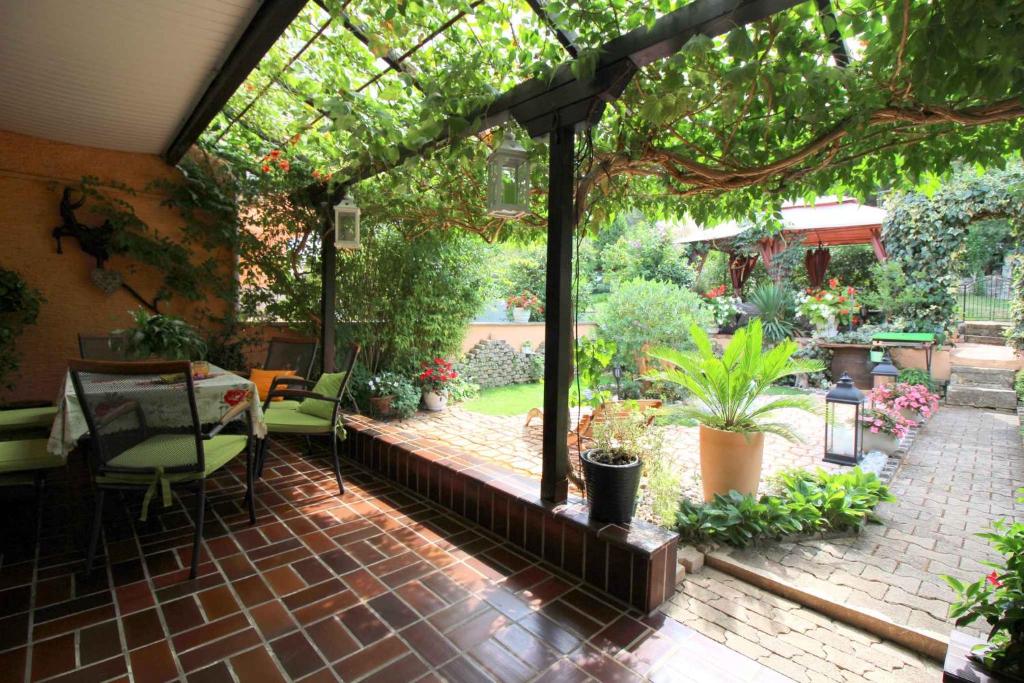 Vonkajšia záhrada v ubytovaní Holiday home in Porec/Istrien 35375