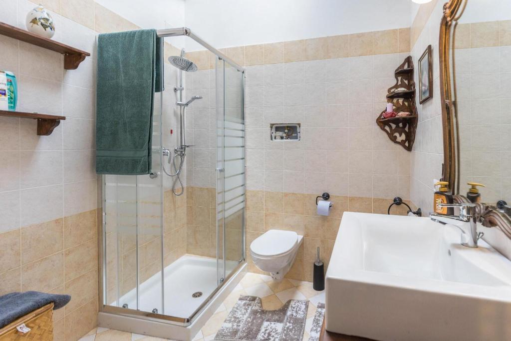 A bathroom at Le Case di Erminia Country Valeggio