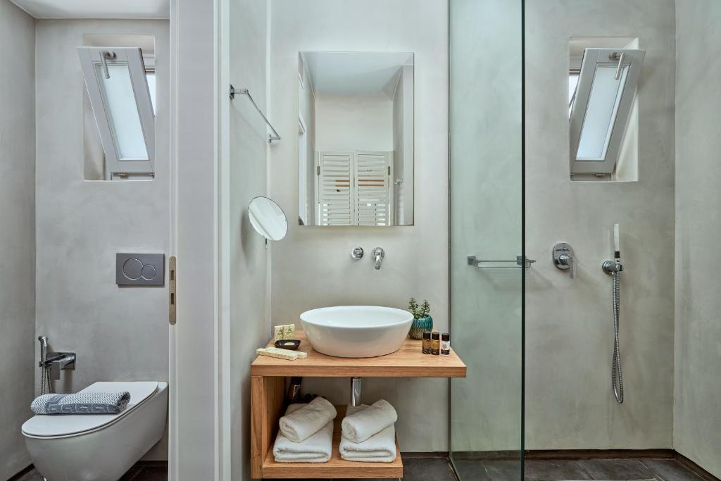 Koupelna v ubytování Meltemi Excelsior Suites