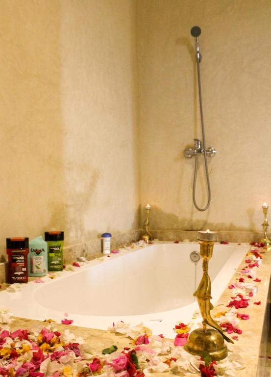 Koupelna v ubytování kasbah yu palace
