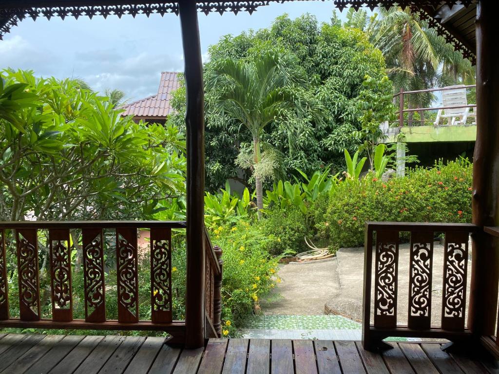 Zahrada ubytování Tharathip Resort Koh Phangan - SHA Plus
