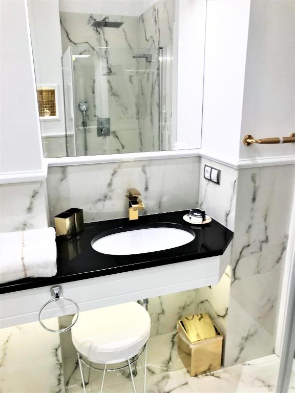 MONDRIAN Luxury Suites & Apartments Market Square IV - Resim 34