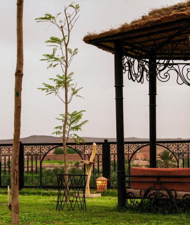 Zahrada ubytování kasbah yu palace