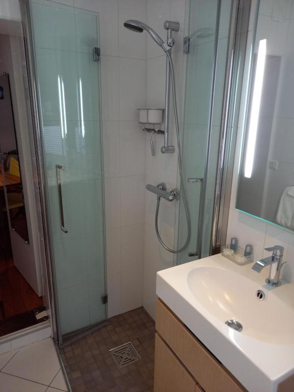 Koupelna v ubytování Beaune City Suite