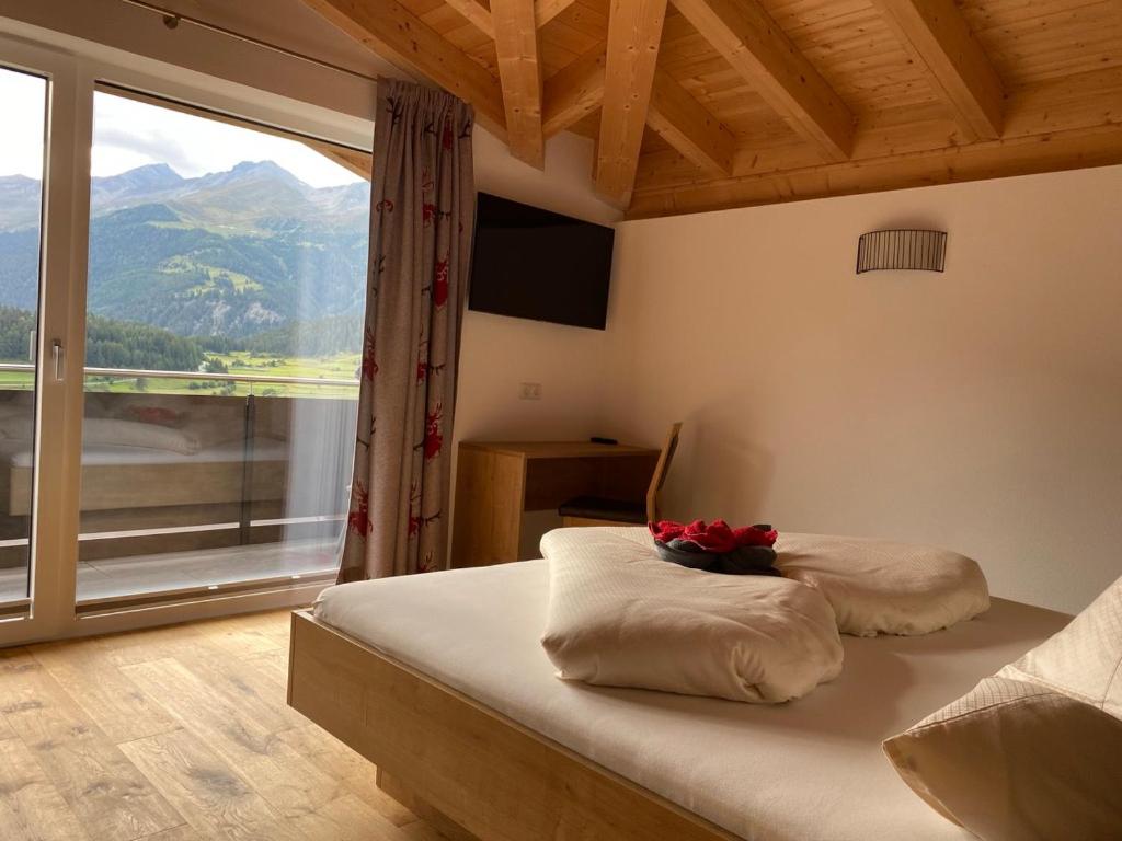 Výhľad na hory alebo výhľad na hory priamo z apartmánu