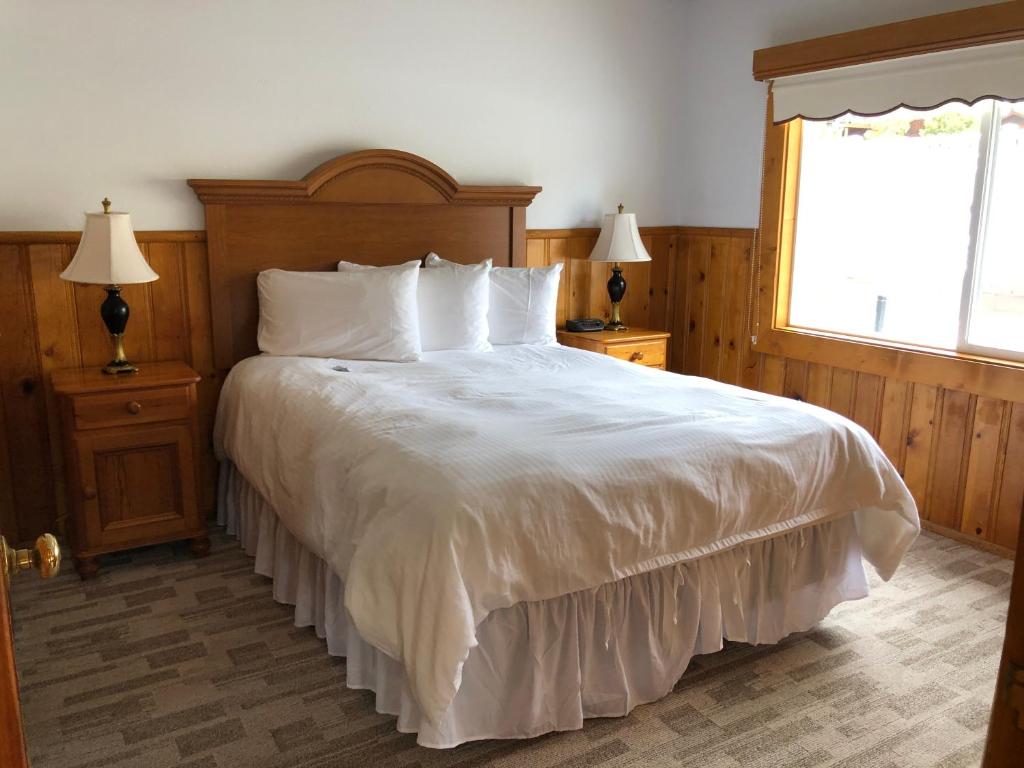 Bay Meadows Resort - Suite With Pool View