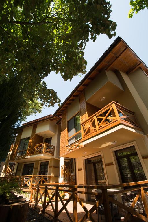 The building in which az apartmanhoteleket is located