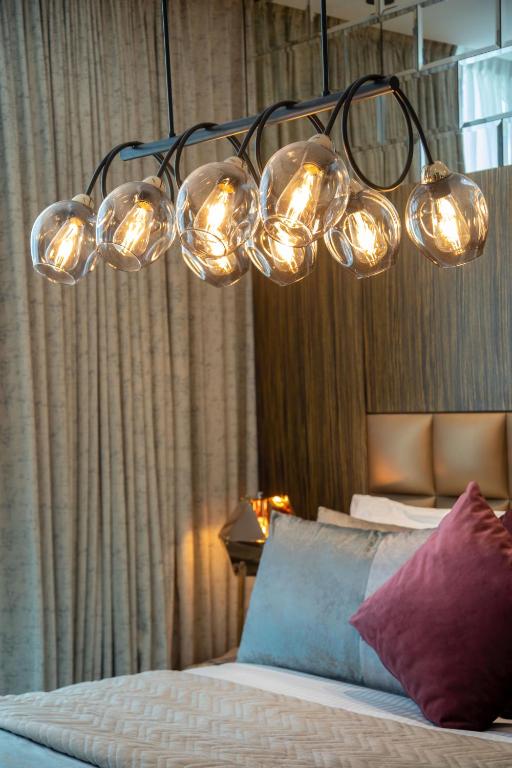 Royal Club By RVHR, Bonnington Residential Tower - JLT - Apartamento De Una Habitación