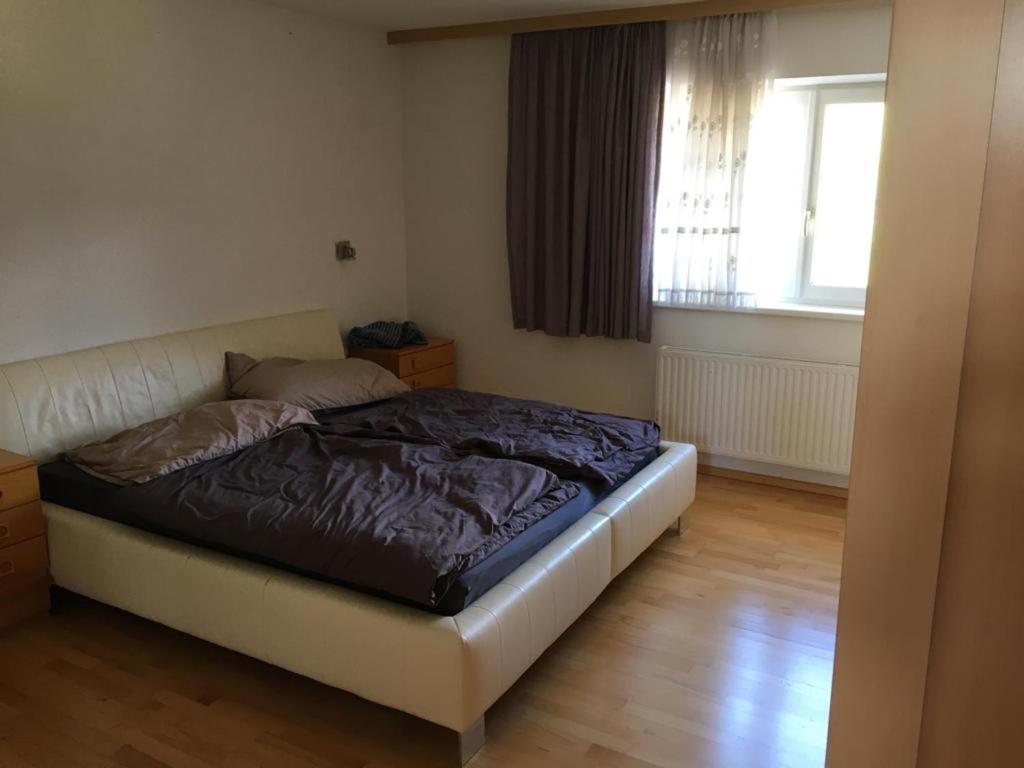 Postel nebo postele na pokoji v ubytování Wohnung 3 Fließ