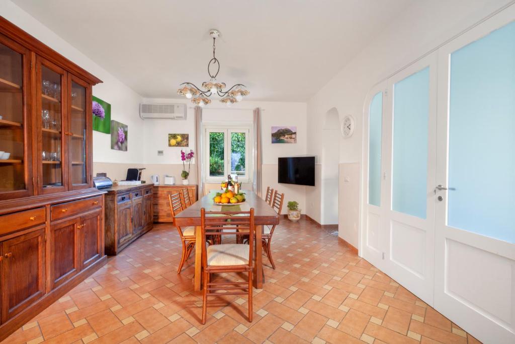 Kuchyň nebo kuchyňský kout v ubytování Relais Santa Lucia