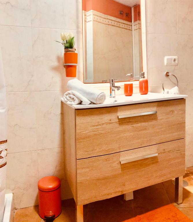 Kúpeľňa v ubytovaní Apartamento El Barco 1 linea PLAYA, PARKING, WIFI