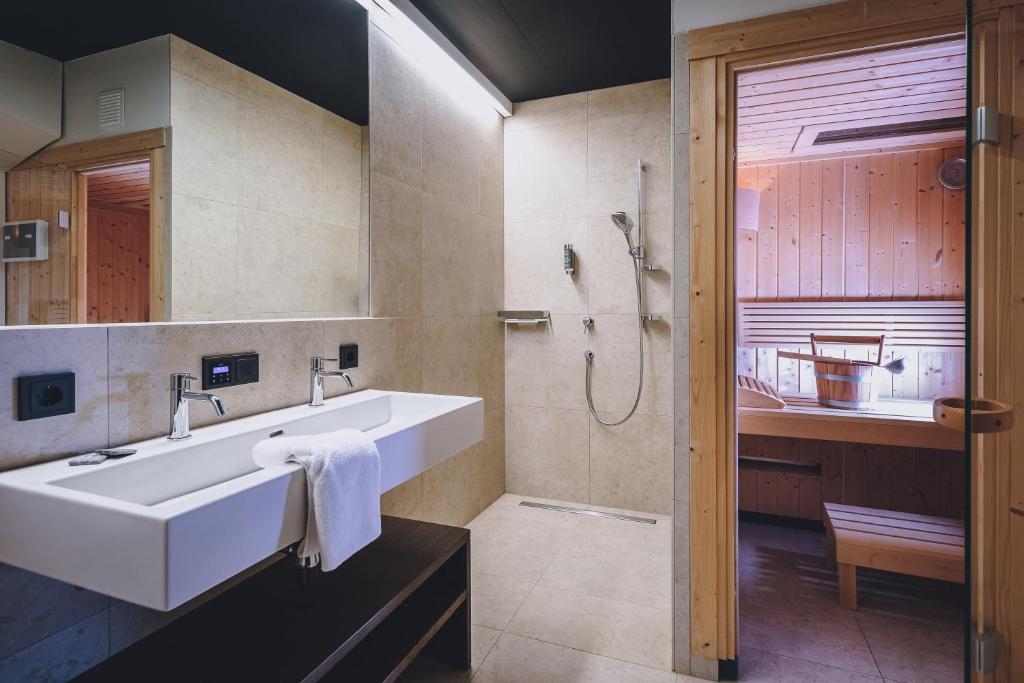 A bathroom at Fortuna View by we rent
