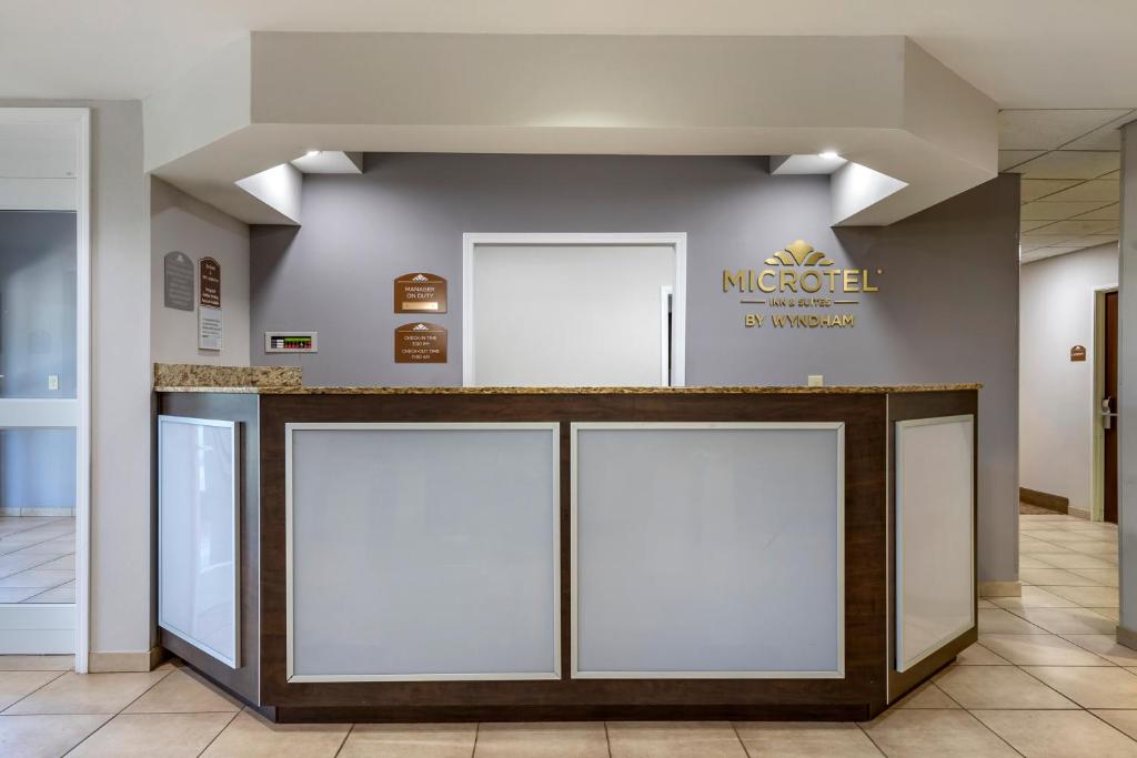 Microtel Inn & Suites Dillsboro/Sylva photo