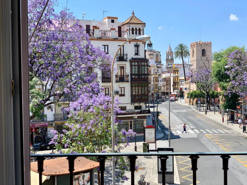 Gambar di galeri bagi Hotel Doña Blanca di Seville