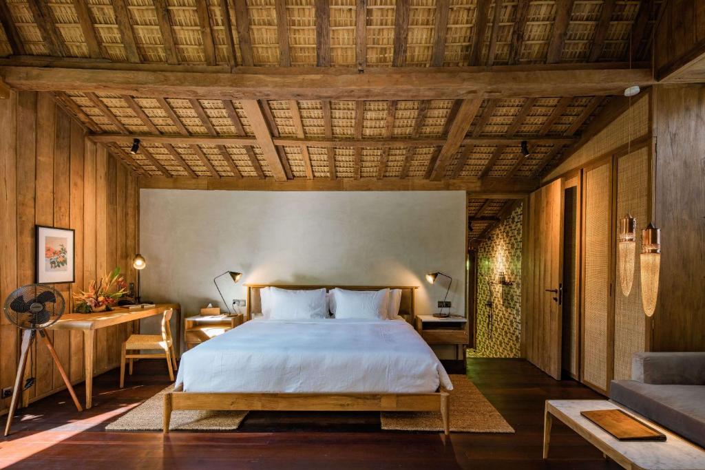 Postel nebo postele na pokoji v ubytování The Asa Maia - Bespoke Wellness Resort
