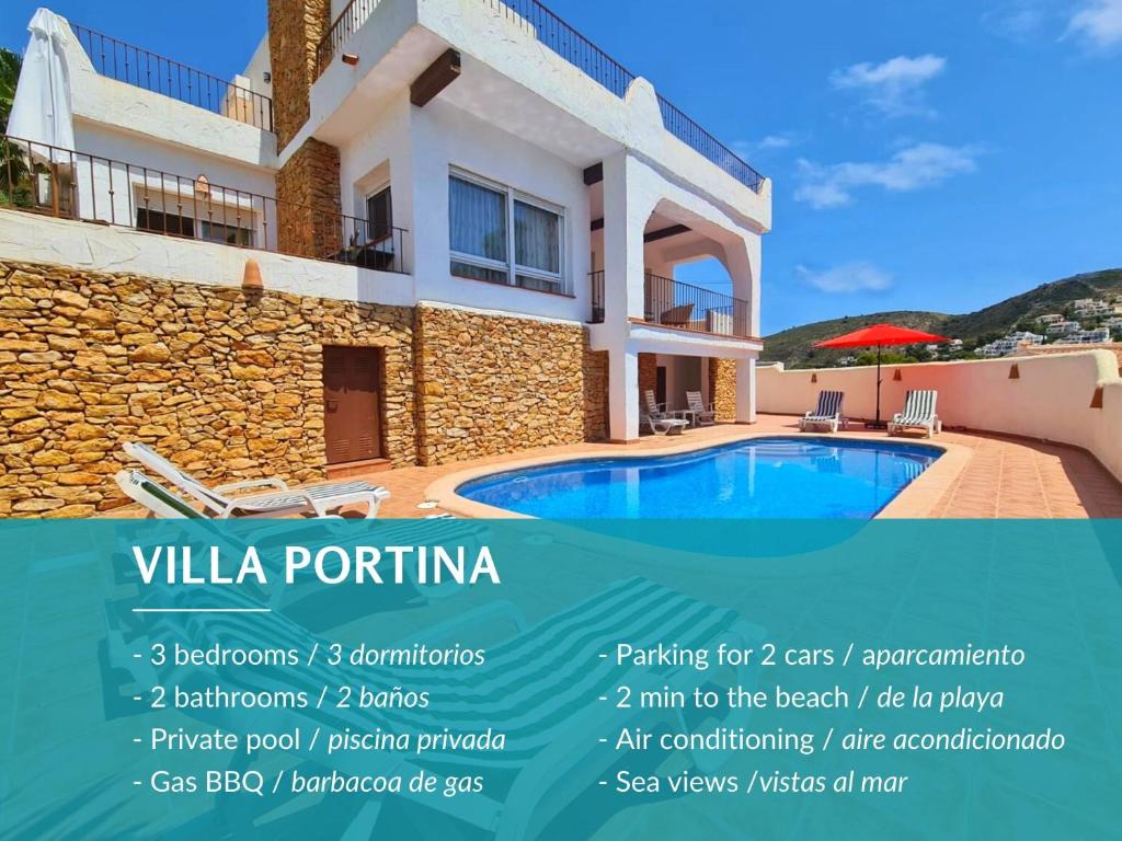 Bazén v ubytování Villa Portina by HMR Holidays nebo v jeho okolí