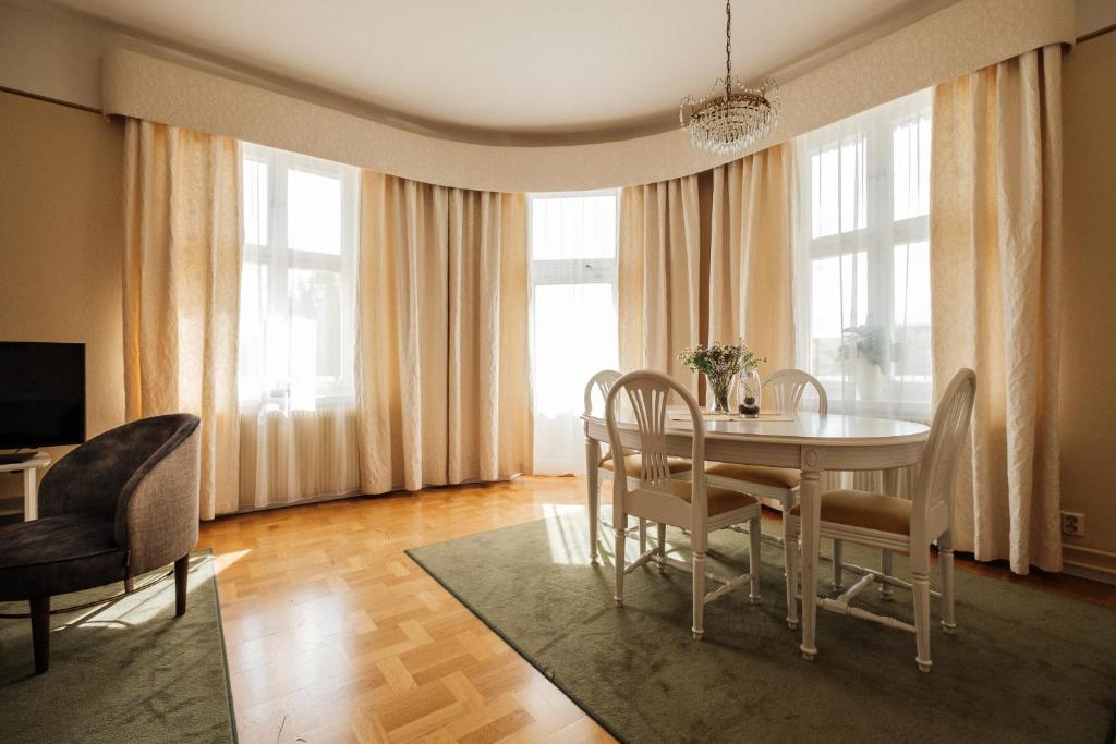 Posezení v ubytování Badhotellet Spa & Konferens
