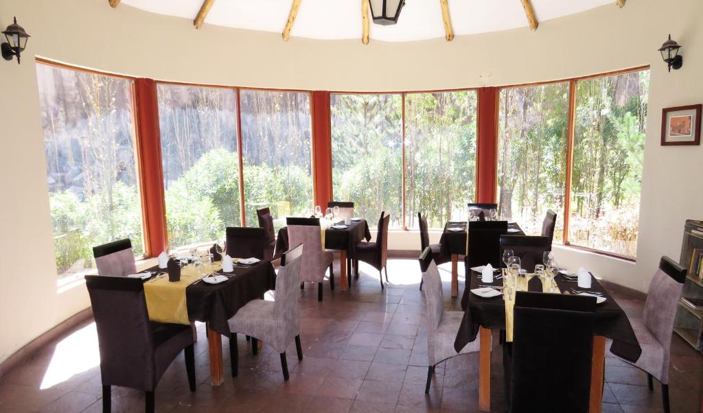 Restaurace v ubytování Hotel El Refugio