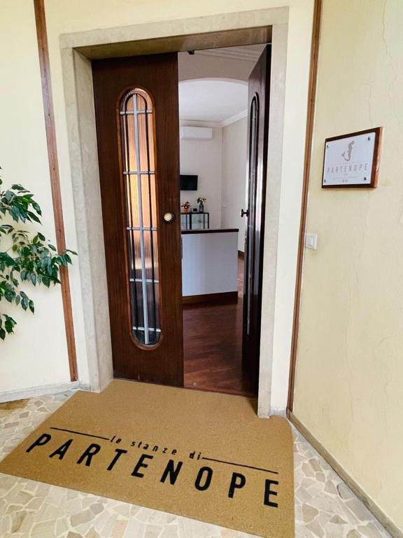 Zdjęcie z galerii obiektu LE STANZE DI PARTENOPE w mieście Neapol