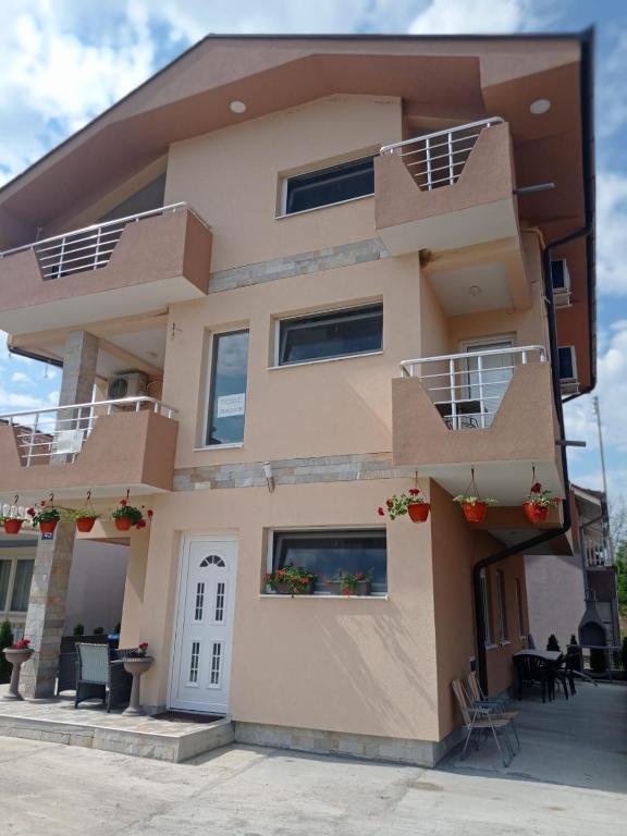 Budova, kde se apartmán nachází