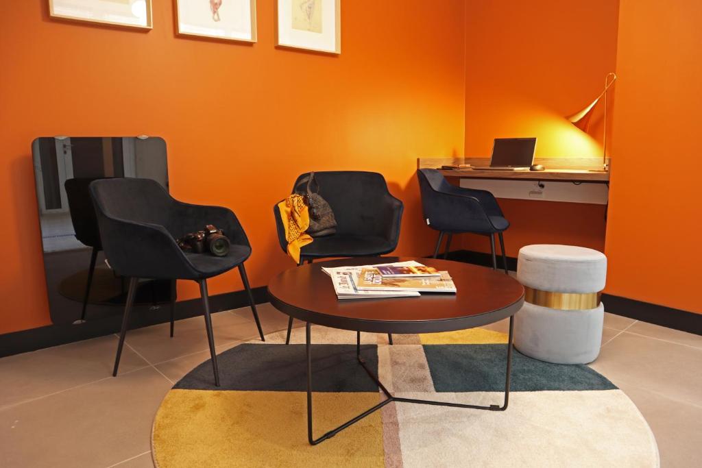 Timhotel Le Louvre - Resim 13