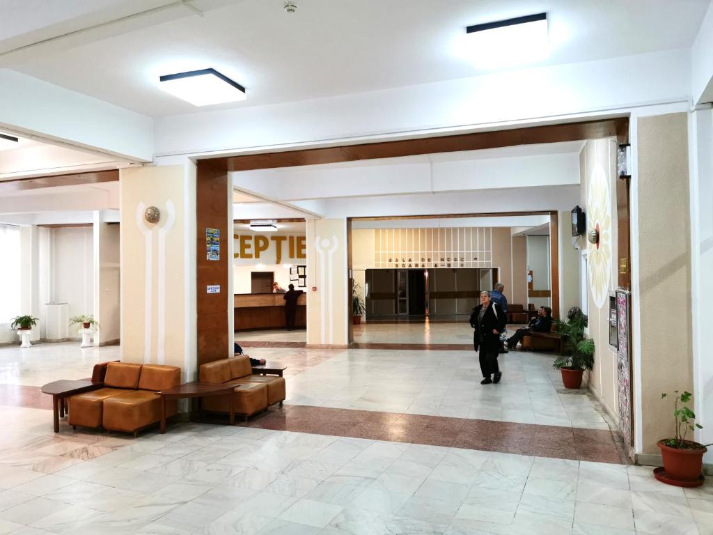 Vstupní hala nebo recepce v ubytování Hotel Muncel Băile Felix