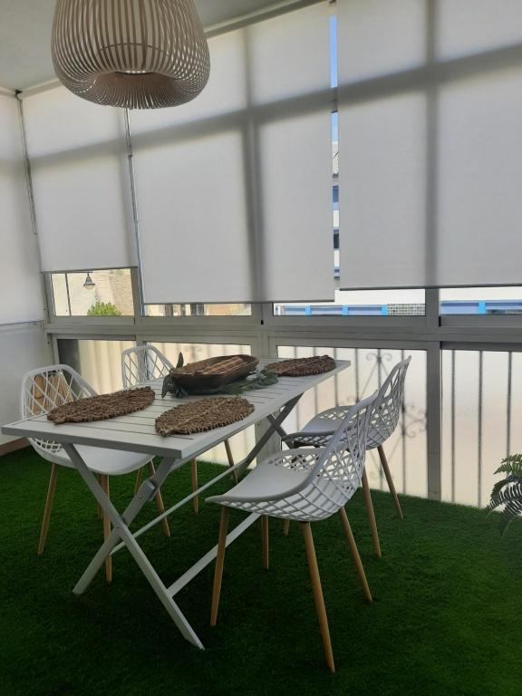 Fotografie z fotogalerie ubytování Fuengirola apartment Carvajal front line primera linea v destinaci Fuengirola