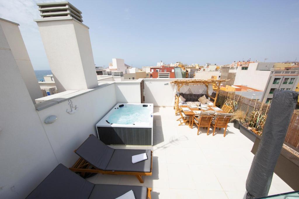 TINA`S JACUZZI TERRACE PLAYA CHICA - by MEDANO4YOU, El Médano ...