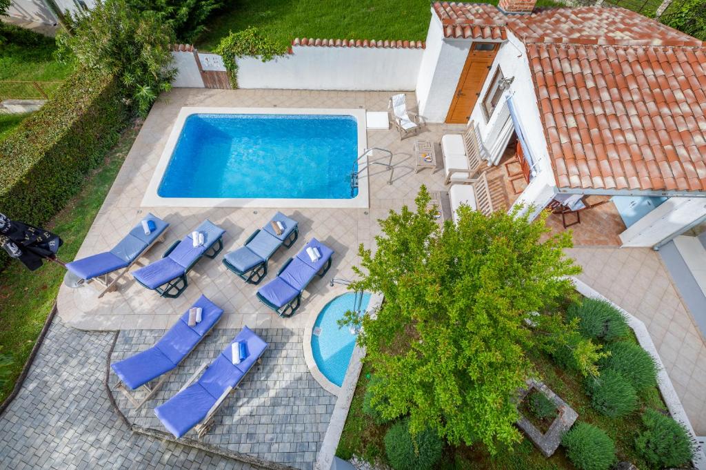 Bazén v ubytování Nature & Sea Holiday Home with Pool nebo v jeho okolí