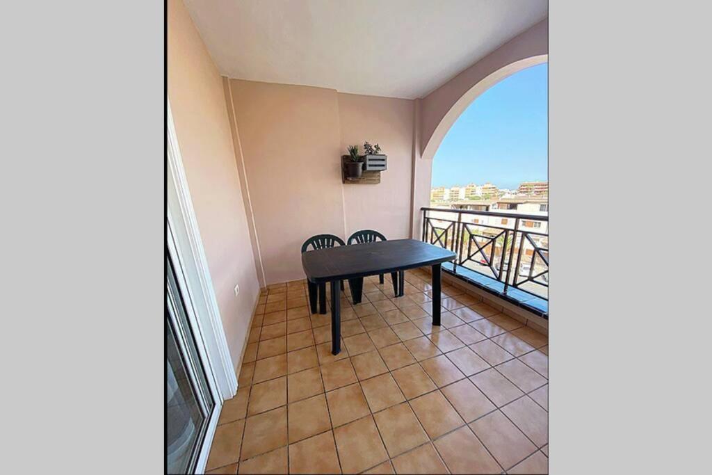 Dinastia de la Reina, Arona – Updated 2023 Prices