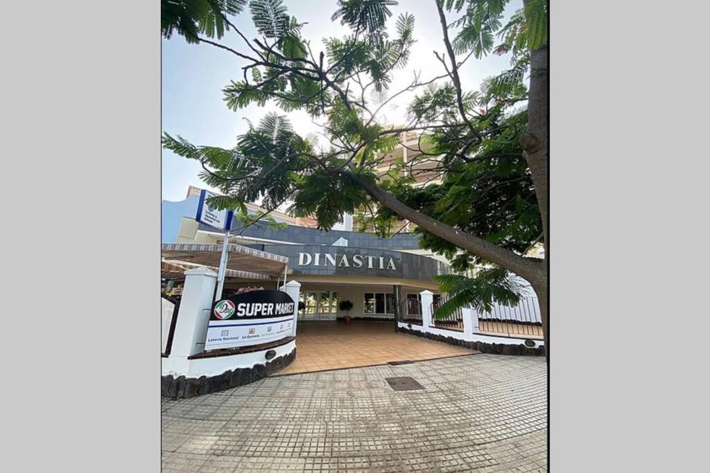 Dinastia de la Reina, Arona – Updated 2023 Prices