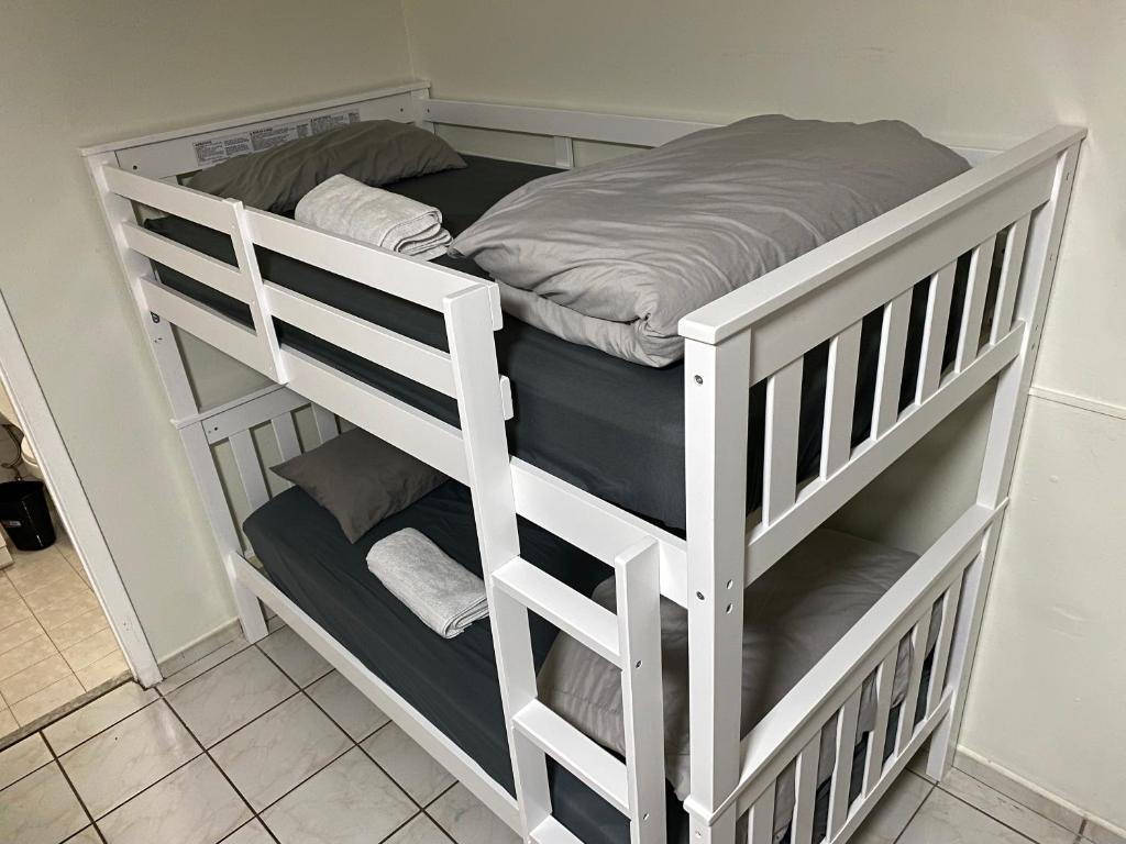 Hostel Top Bunk Bed Full Size Mixed, Top Bunk Bed