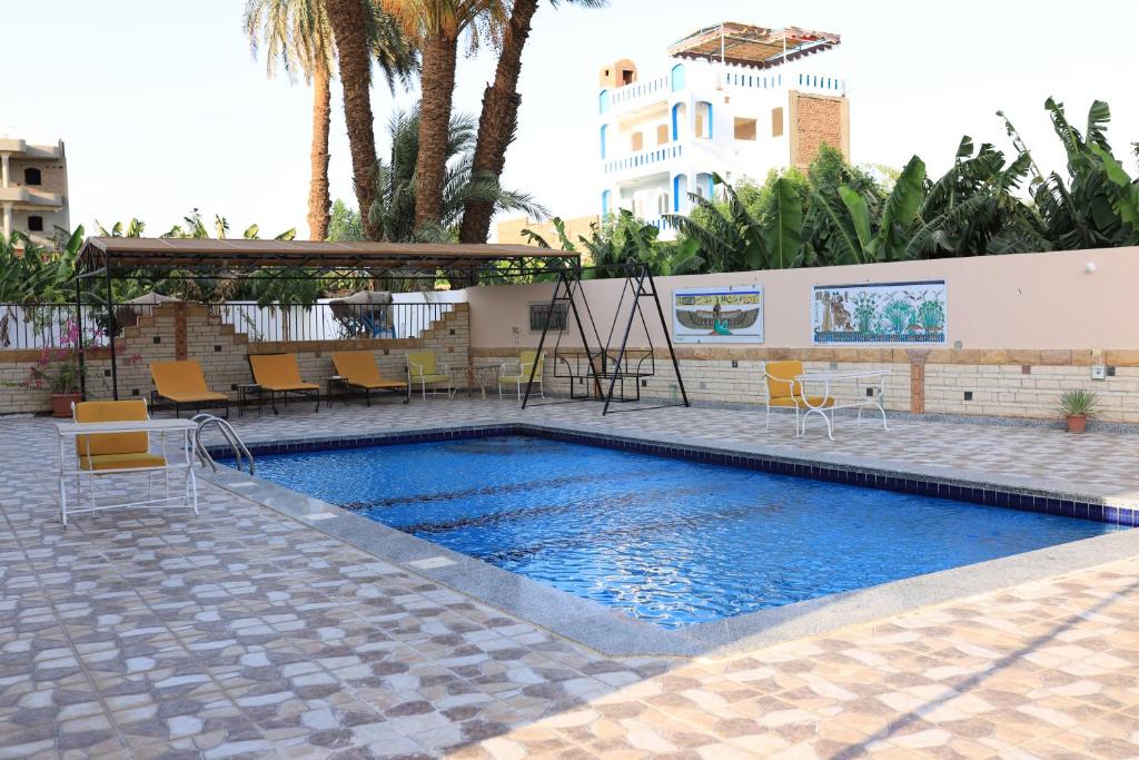 Bazén v ubytování DREAM ISLAND Hotel nebo v jeho okolí