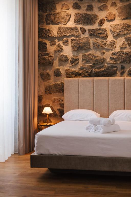 CITY STONE HOUSE - 5