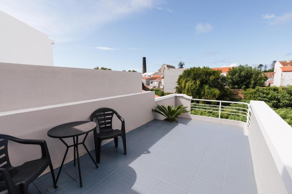 CITY STONE HOUSE - 2