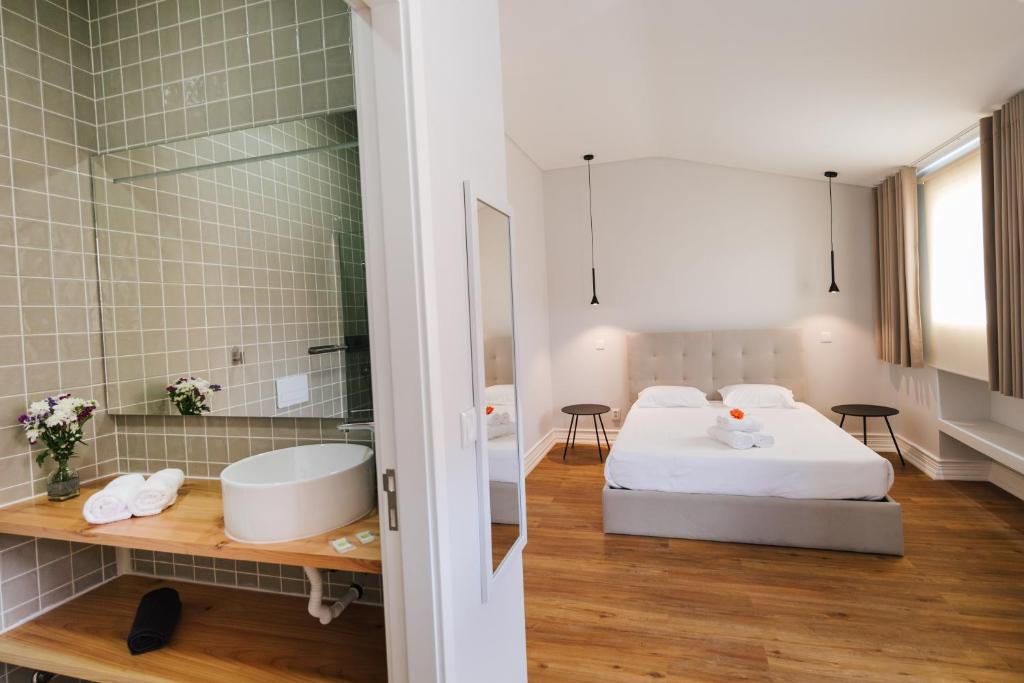 CITY STONE HOUSE - Double Room With Private Bathroom