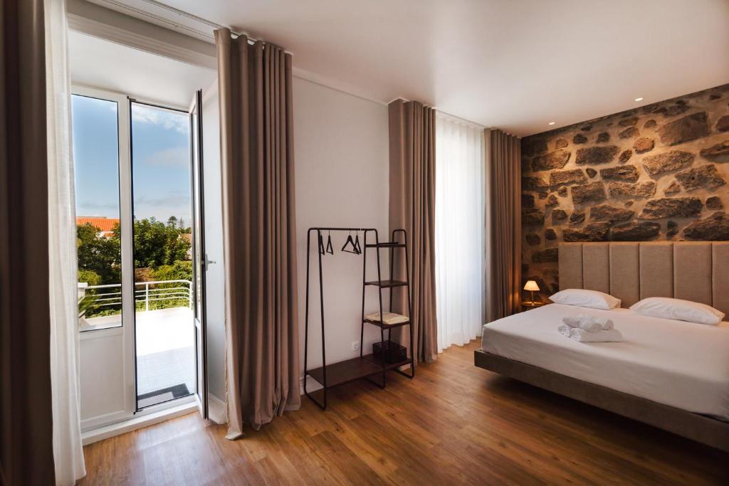 CITY STONE HOUSE - 9