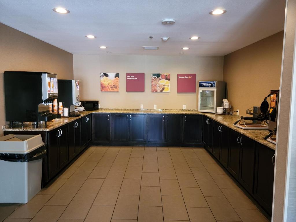 Kuchyň nebo kuchyňský kout v ubytování Comfort Suites Kanab National Park Area