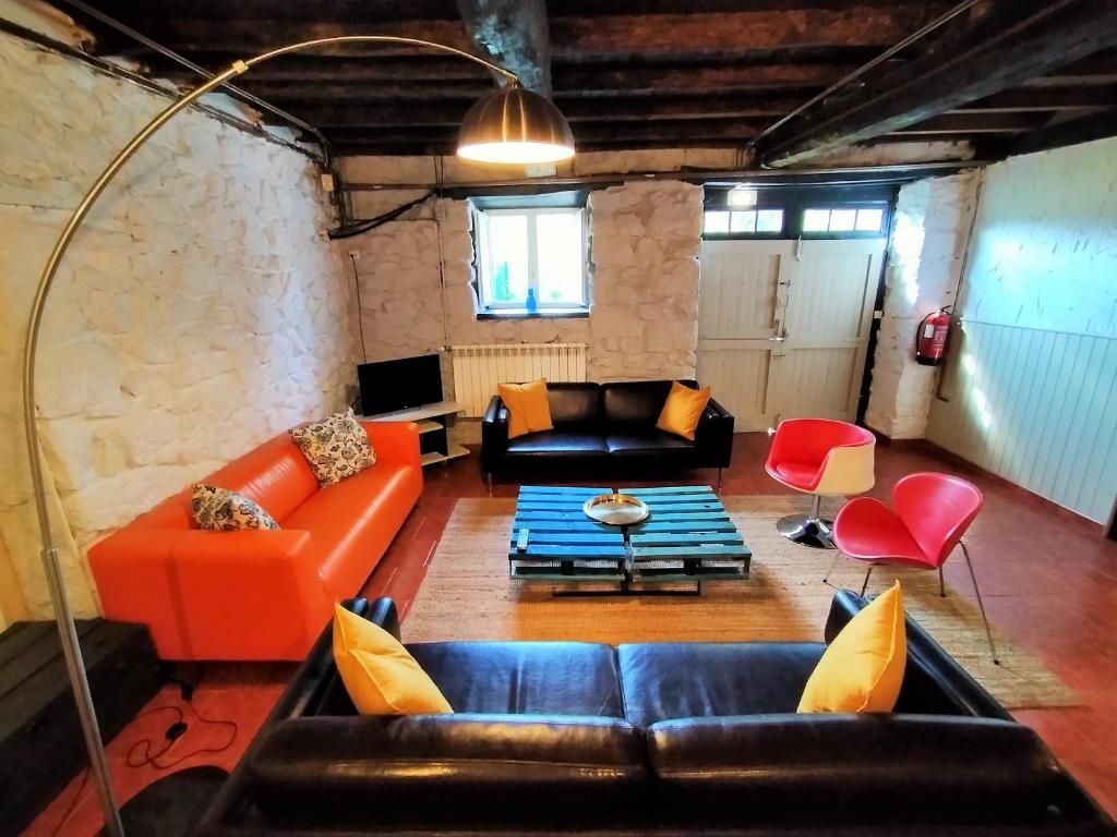 A seating area at Ca Borines