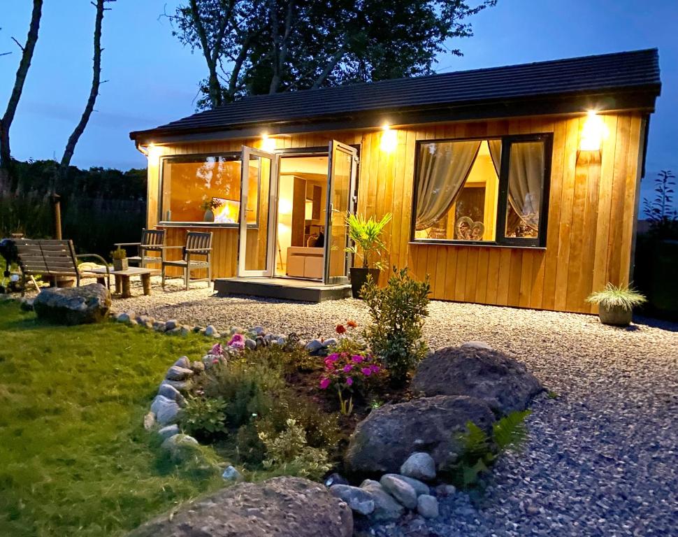 Κήπος έξω από το Druid House Lodge