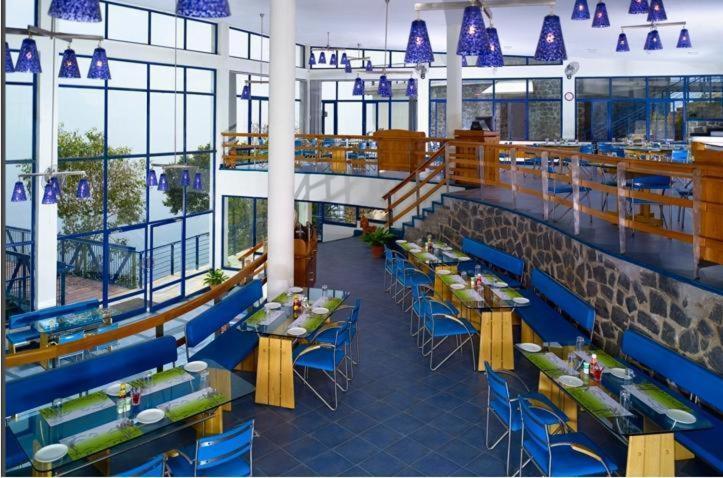 Restaurace v ubytování GReaT Trails Yercaud by GRT Hotels