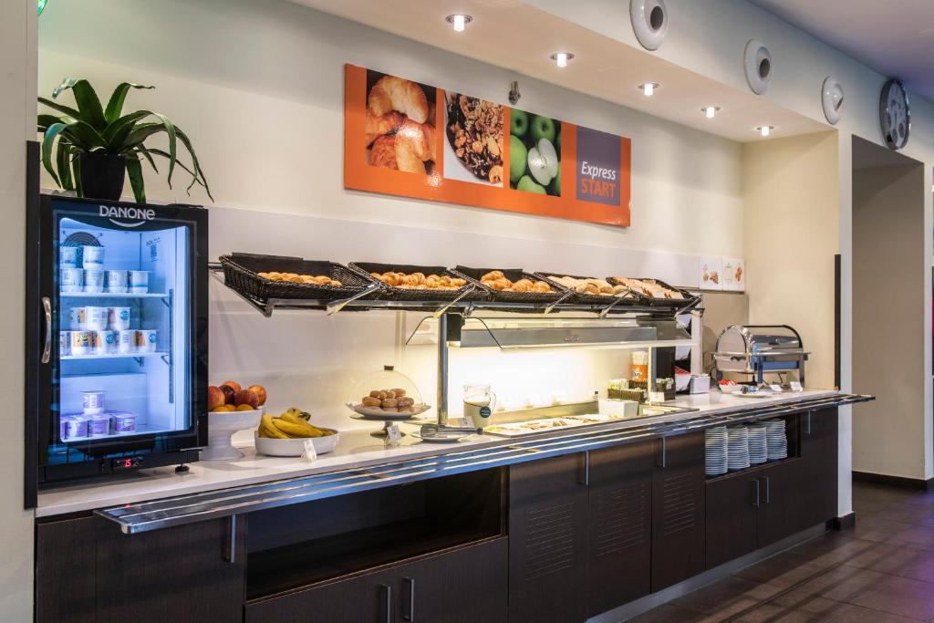 Holiday Inn Express Sant Cugat, an IHG Hotel, Sant Cugat del ...